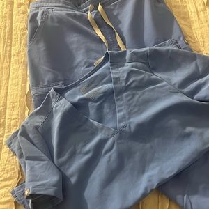 Figs ceil blue small set